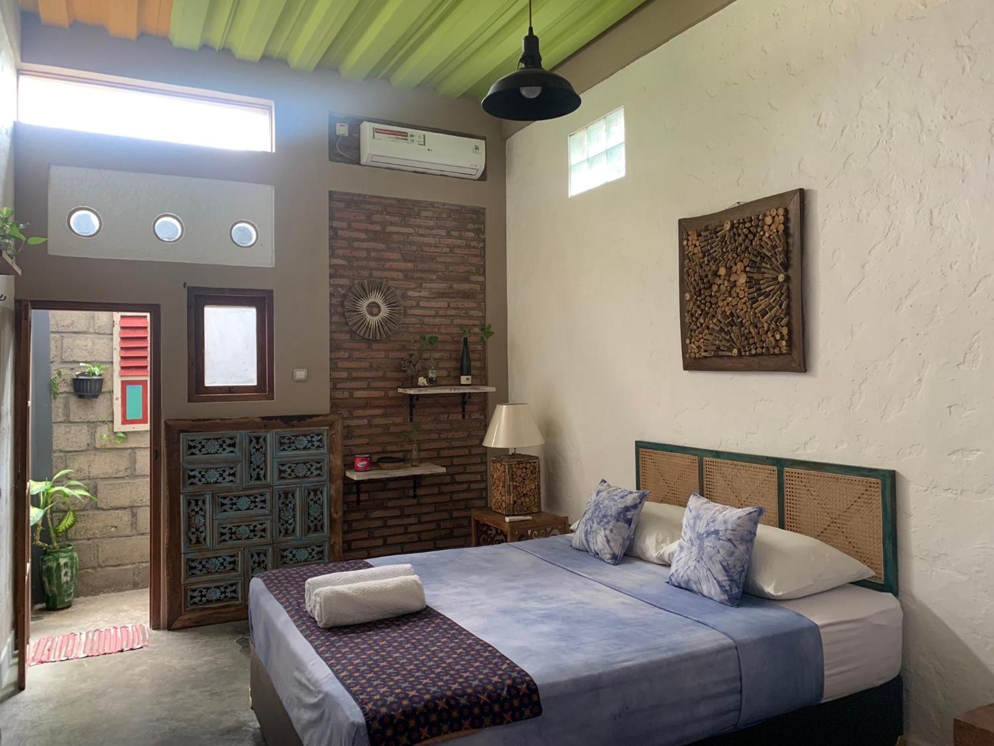 Nextdoor Homestay Yogyakarta Exterior photo