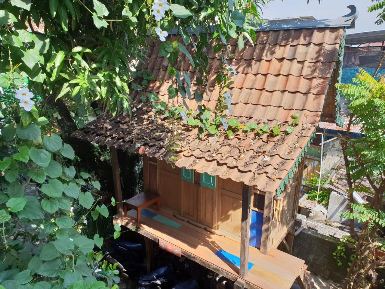 Nextdoor Homestay Yogyakarta Exterior photo