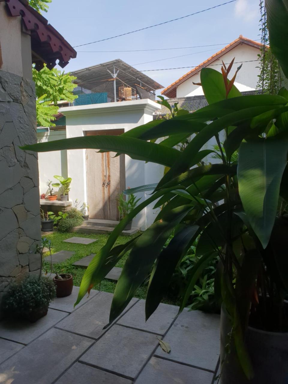 Nextdoor Homestay Yogyakarta Exterior photo