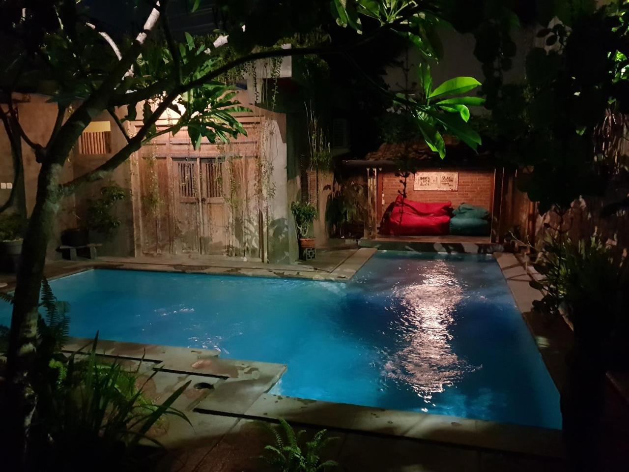 Nextdoor Homestay Yogyakarta Exterior photo